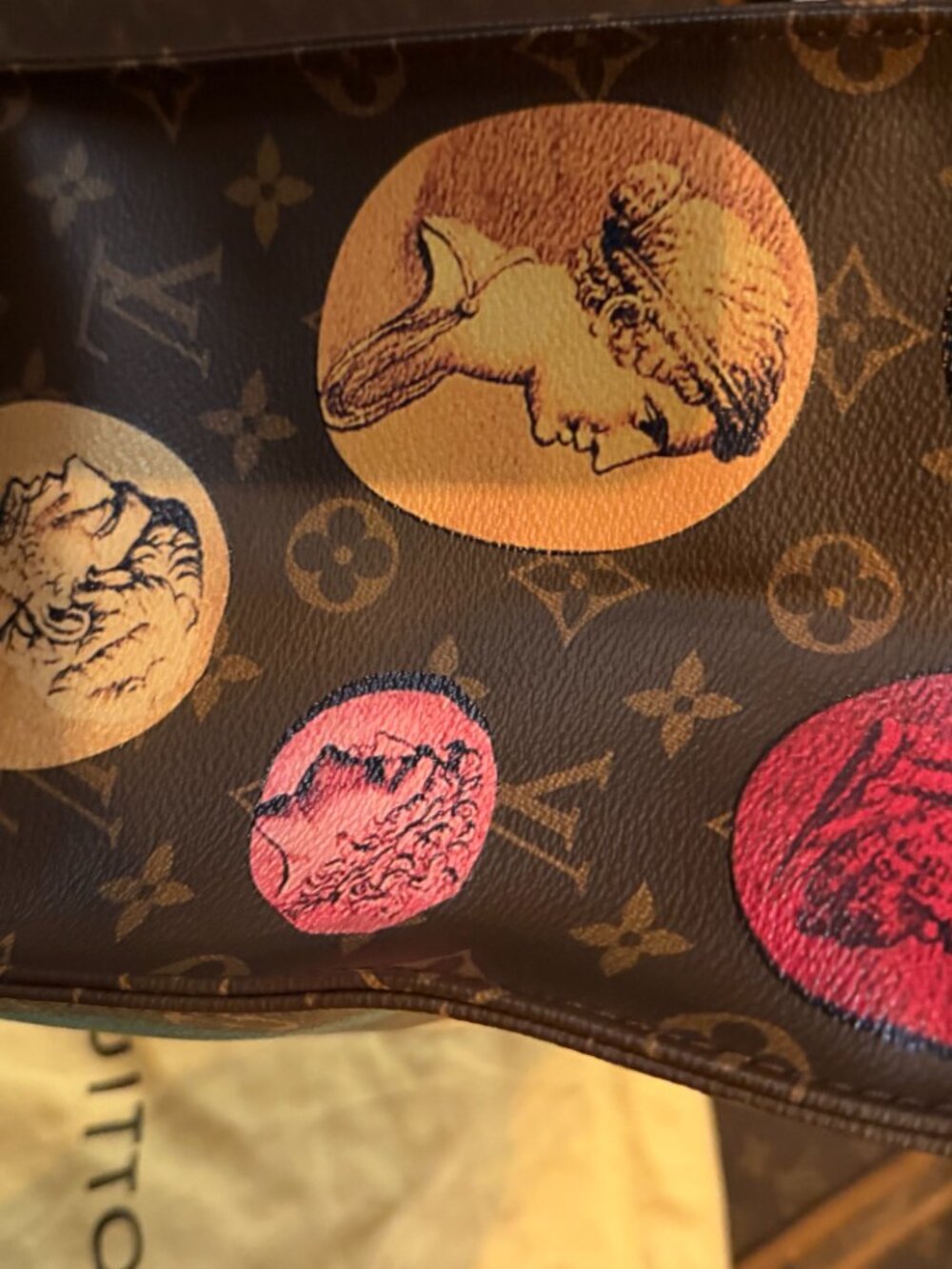 Louis Vuitton x Fornasetti Monogram Cameo OnTheGo MM - Picture 13 of 16